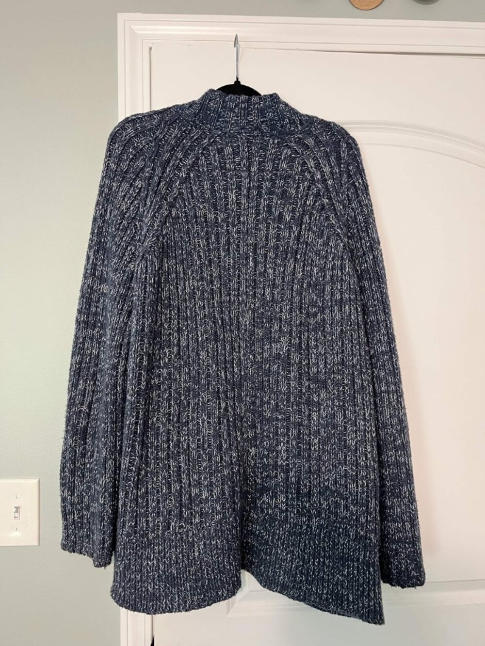 NWOT Free People Blossom Cardigan - Size Medium Oversized - Picture 3 of 3